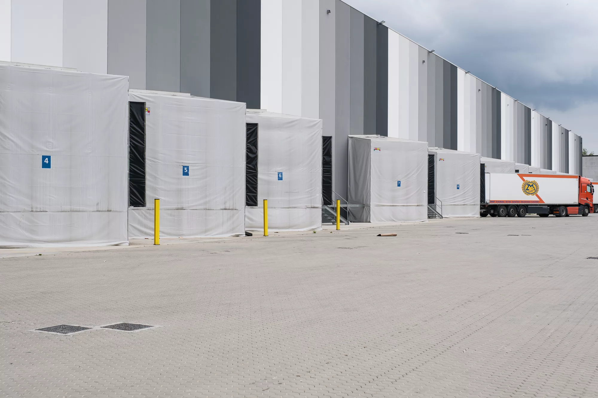 logistica in Lombardia azalee logistic center